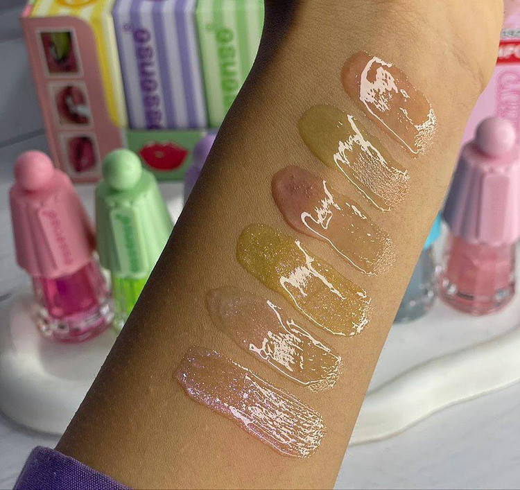 لیپ گلاس چتری اسنس