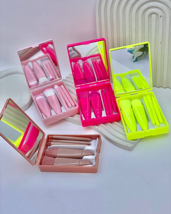 قیمت و خرید ست براش آرایشی رنگی آینه دار 5 عددی - کد 123