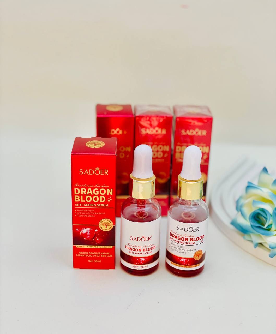سرم خون اژدها سادور 30 میلی ضدپیری پوست صورت