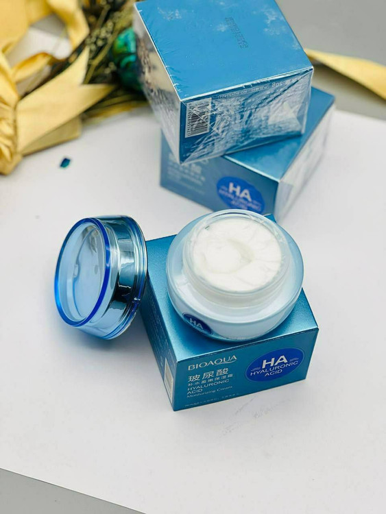 قیمت و خرید کرم آبرسان کاسه ای هیالورونیک اسید بیوآکوا