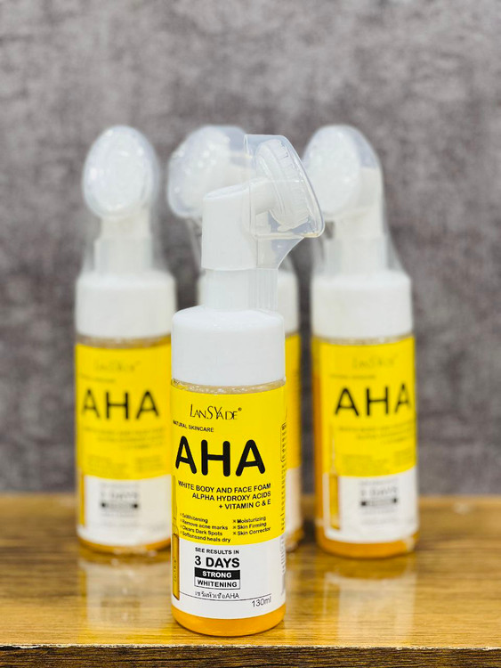 قیمت و خرید فوم شستشو صورت براش دار LANSYADE AHA