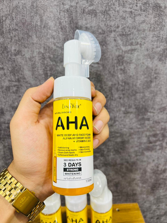 قیمت و خرید فوم شستشو صورت براش دار لنساید