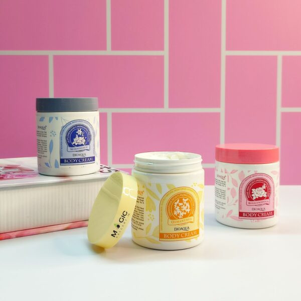 قیمت و خرید عمده کره بدن اسمانتوس و ارکیده بیوآکوا - کد عمده 33