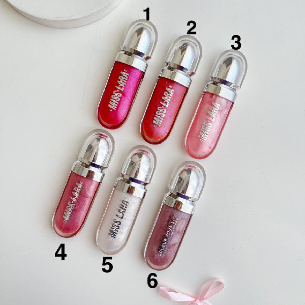 تست رنگ لیپ گلاس شاین طرح کیکو میس لارا