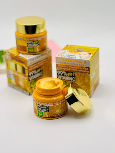 قیمت و خرید کرم معجزه روز ویتامین سی وکالی