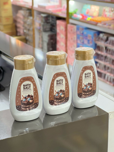 قیمت و خرید عمده نمک بدن کیک شکلاتی سادور حجم 430 گرم