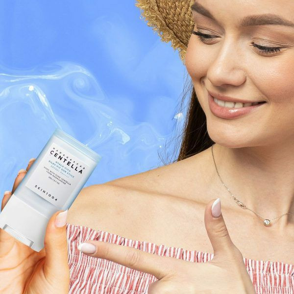 Skin1004 Hyalu Cica Silky Fit Sun Stick